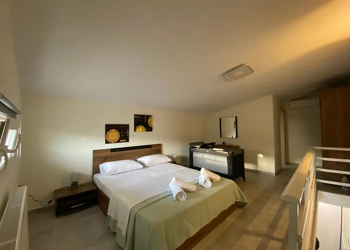 Mosaic Luxury Apartment